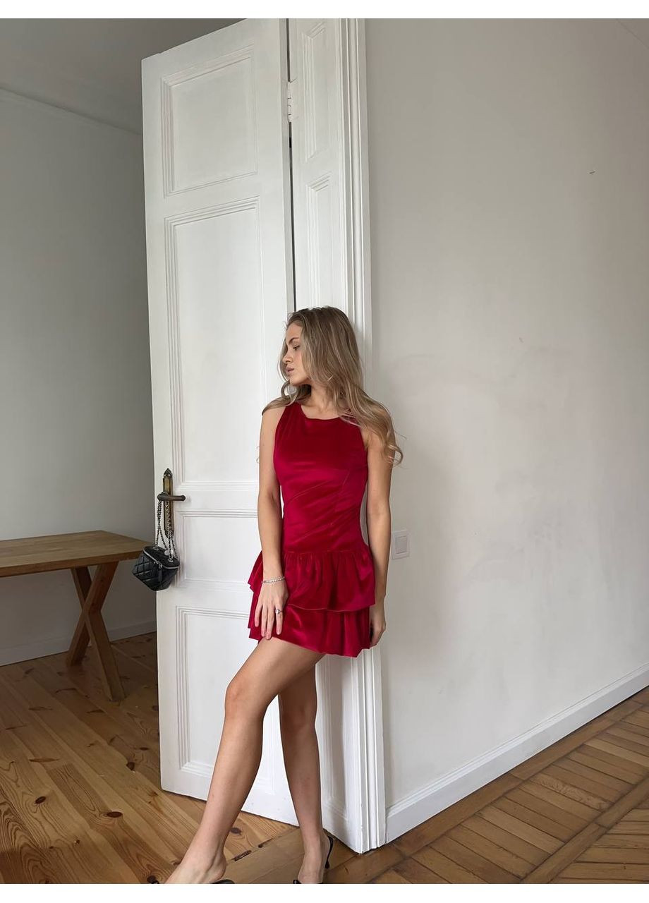 Червона розкішна та грайлива сукня😍❤️🔥 Luna