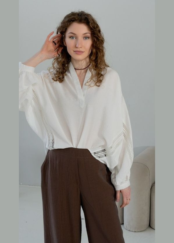 Белая блуза белая с кружевом свободного кроя mknk3031/1-2 Modna KAZKA