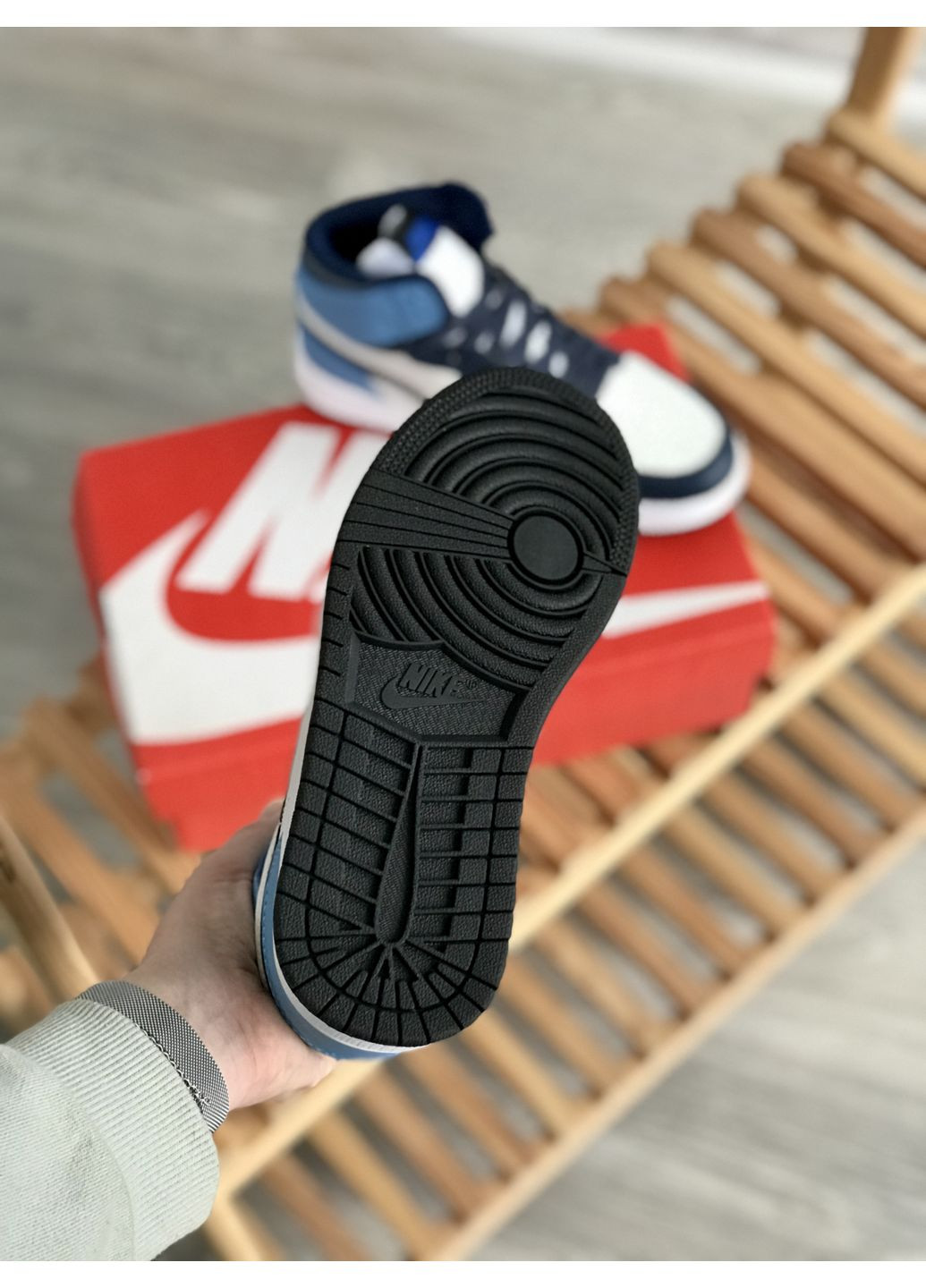 Синій Осінні кросівки чоловічі і жіночі nike air jordan 1 retro high patent blue toe| найк джордан 1 ретро сині No Brand