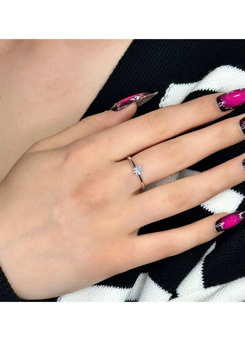 💍 Срібна каблучка з кубічним цирконієм, покрита родієм — класика, яка завжди в тренді Family Jewelry House (351897796)