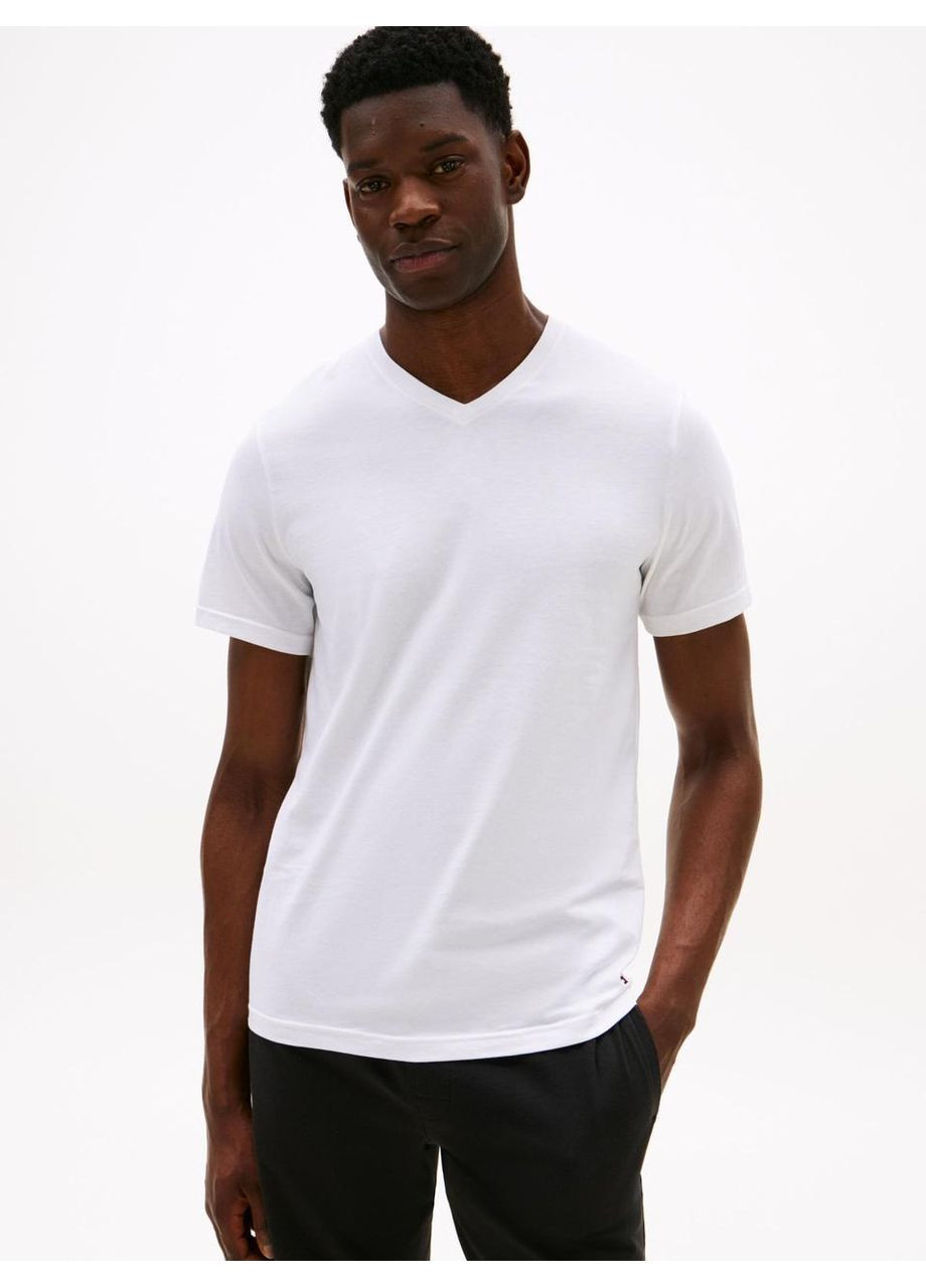 Набір чоловічих футболок Classics V-Neck Undershirt 3 шт Tommy Hilfiger (353036930)