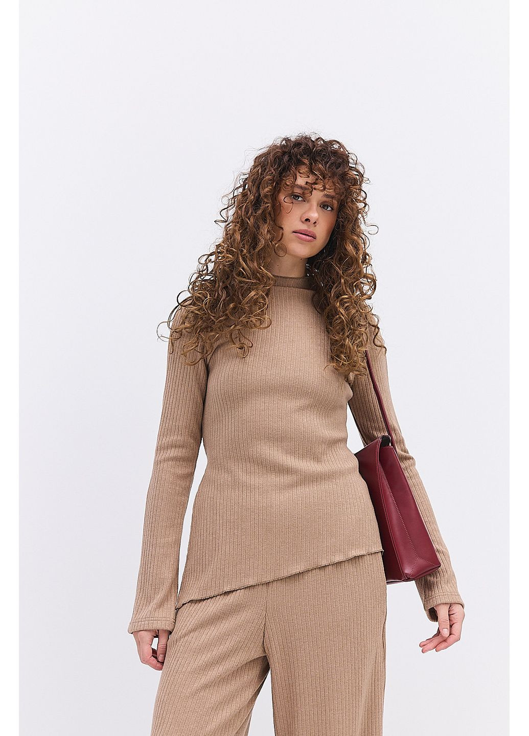 Женский трикотажный костюм в рубчике с асимметричным низом в кофте Arjen (364653252)