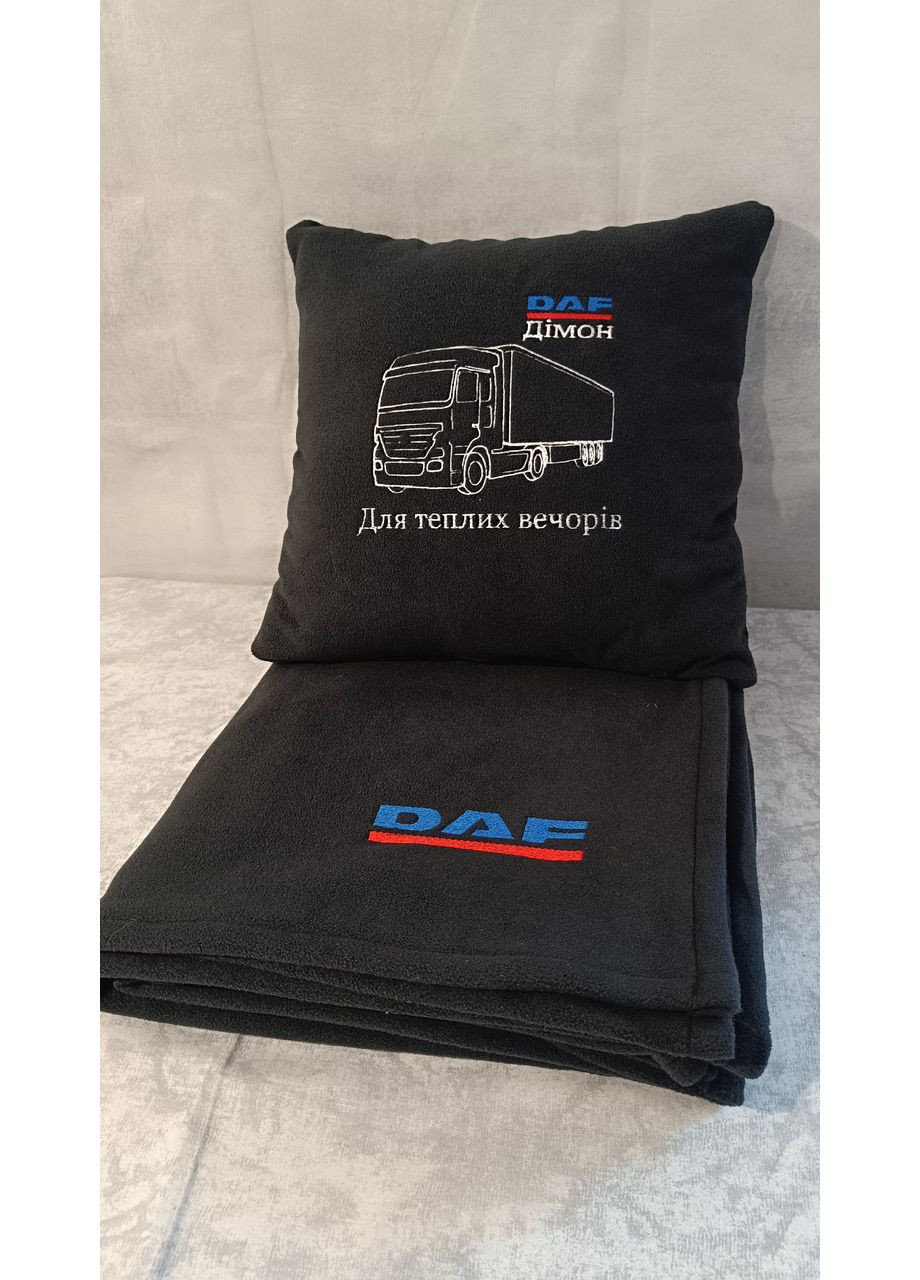 Плед і подушка з контурингом у логотипом "DAF" 40*40 см No Brand (369717272)
