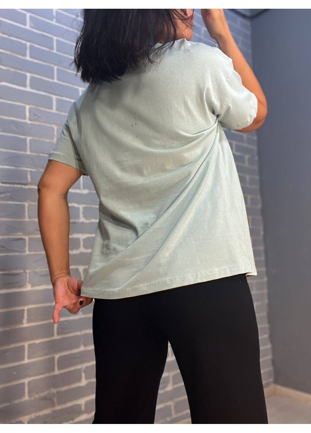 Футболка женская Pepper Mint 24-65 рисунок девушка блестки Pepper&Mint - (304062705)