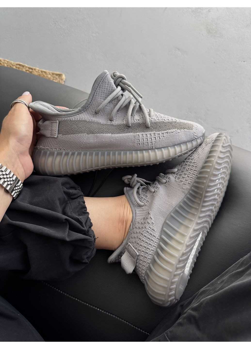 Кроссовки мужские и женские Adidas Yeezy 350 V2 Space Ash Due | Адидас Изи 350 серые No Brand серые демисезоны (370149916)