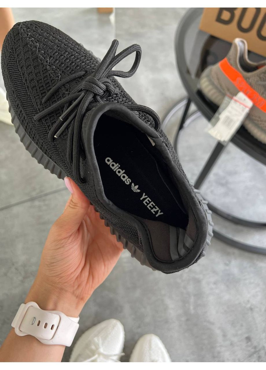 Чорні всесезонні кросівки adidas yeezy 350 black без рефлективу No Brand