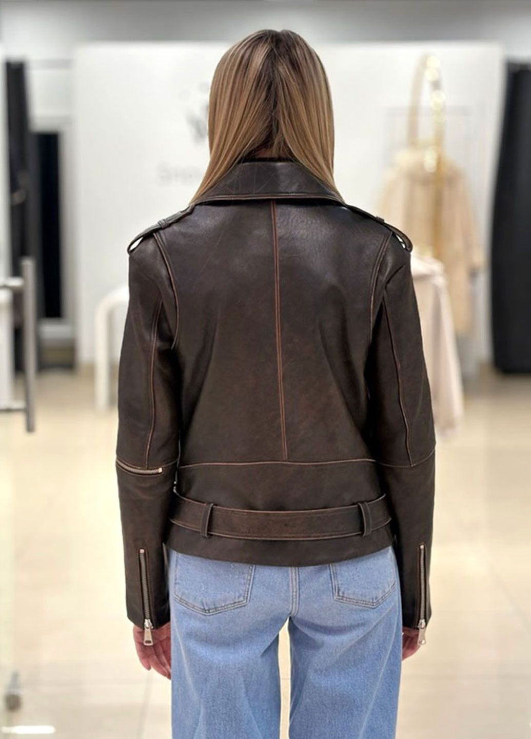 Коричнева демісезонна жіноча куртка косуха з коричневої вінтажної шкіри косуха Ece