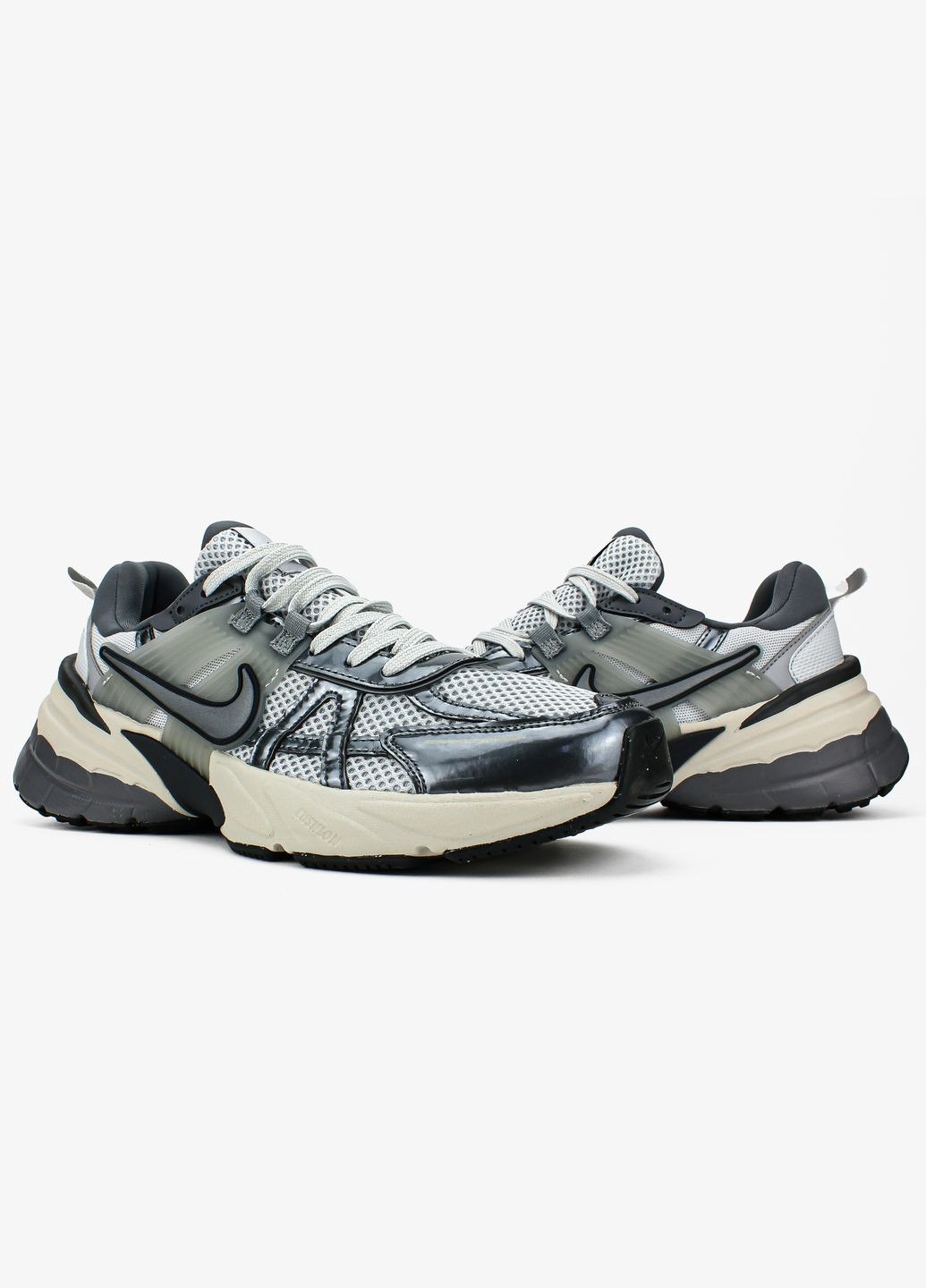 Сірі Осінні кросівки чоловічі і жіночі nike runtekk v2k summit white metalic silver | найк рантекк в2к сірі білі No Brand