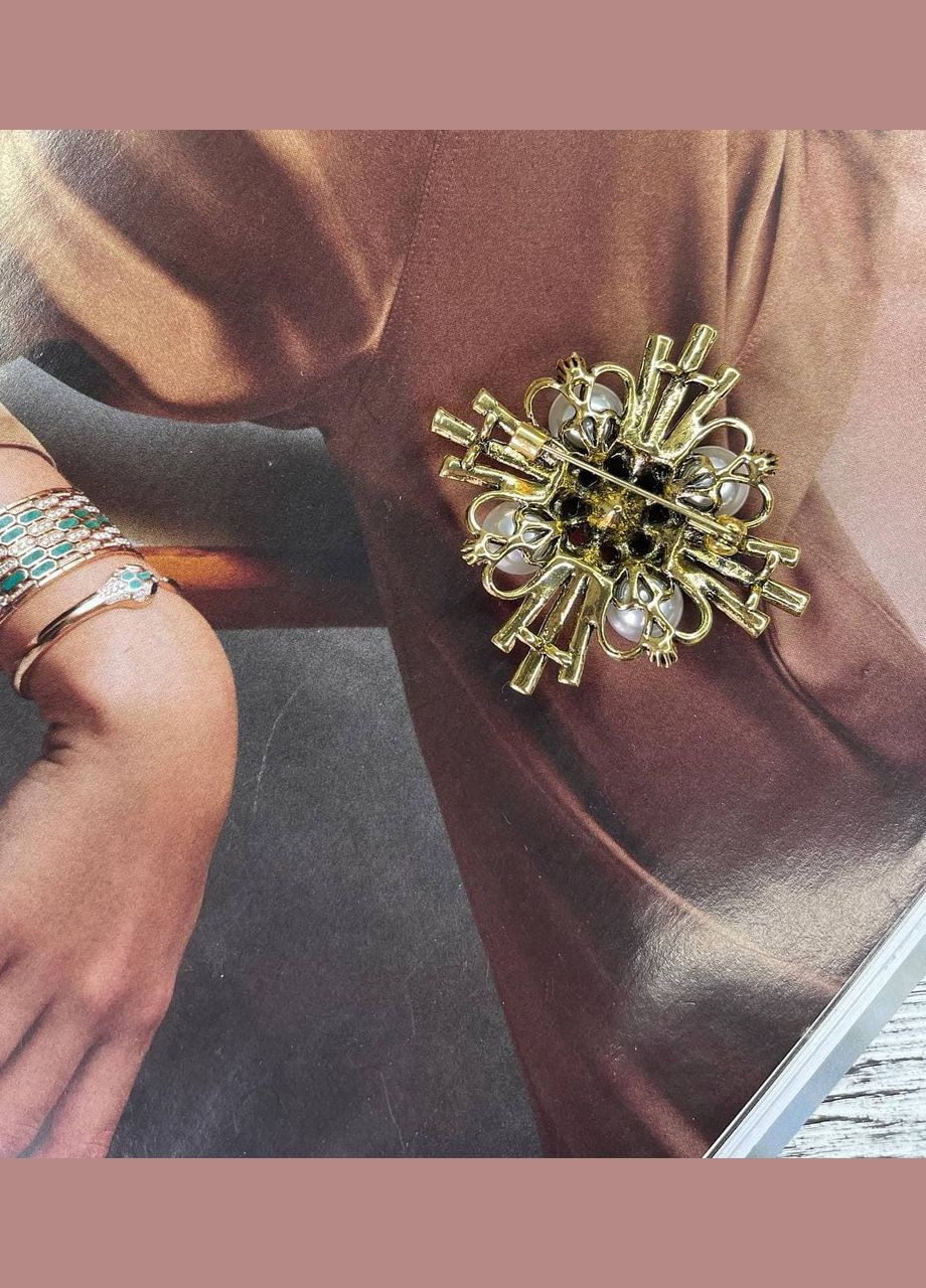 Брошь булавка женская классическая винтажная с цветными камнями и белым жемчугом. Xuping Jewelry (330618908)