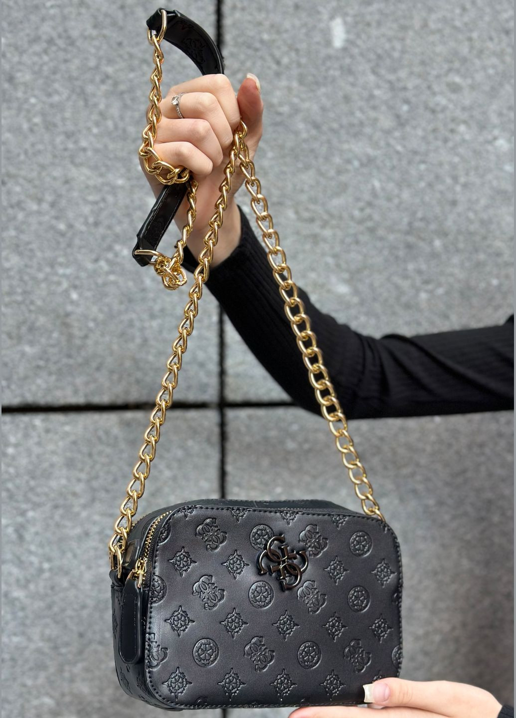 Женская прямоугольная сумка GUESS кросс-боди черная No Brand (303323006)