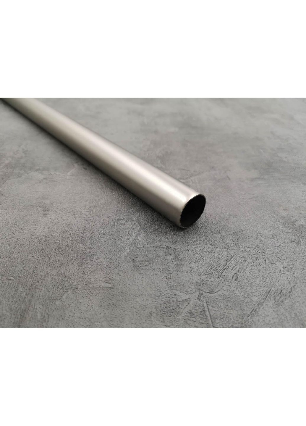 Карниз Арезо гладка штанга одинарний відкритий 25 мм 320 см Сатин Quadrum (352778253)