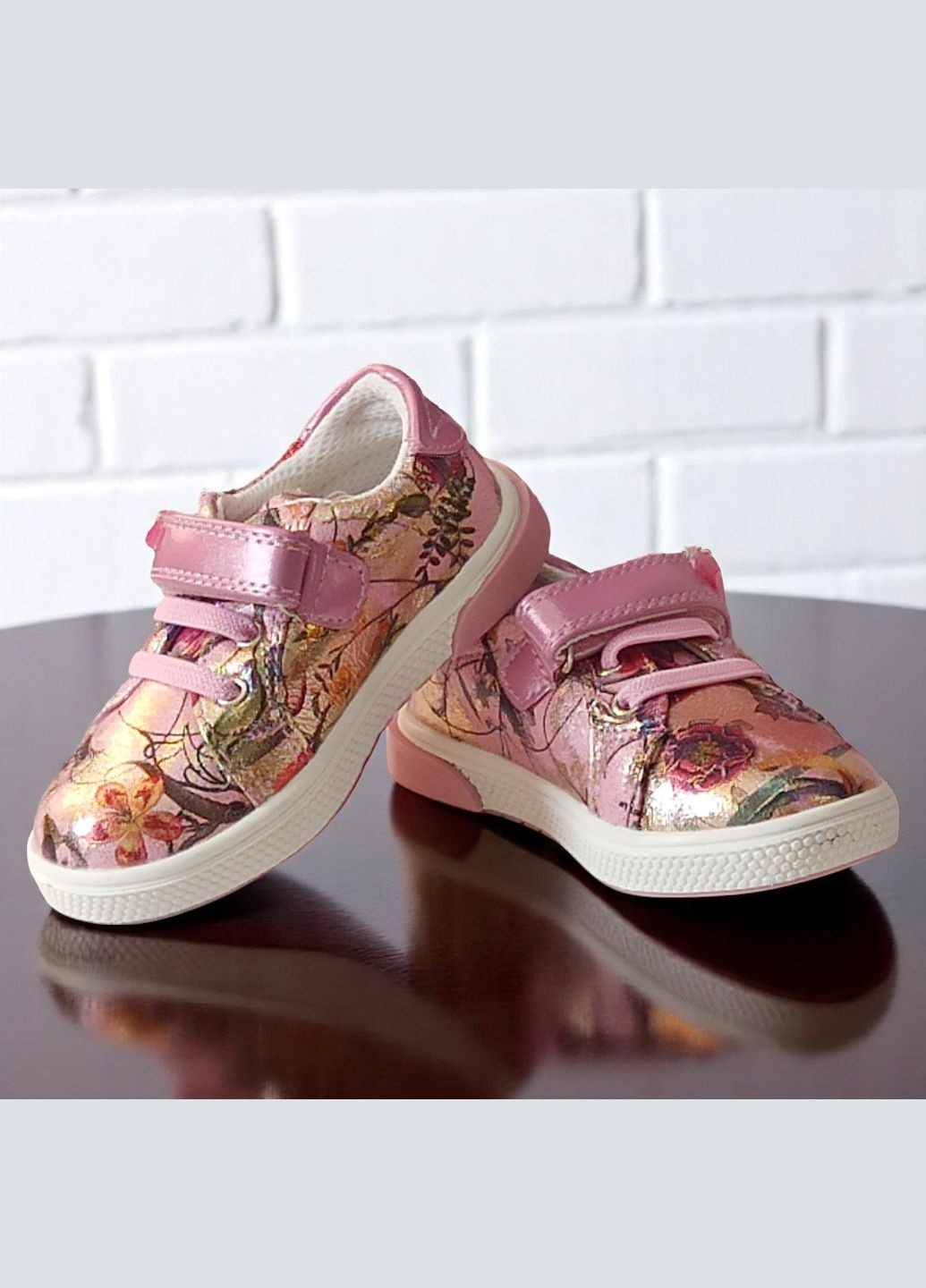 Рожеві осінні ортопедичні кросівки на липучці для дівчинки клібі Clibee