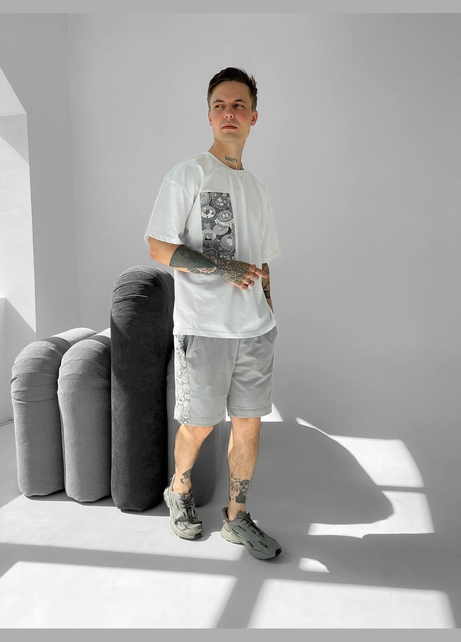 Біла стильна футболка Vakko