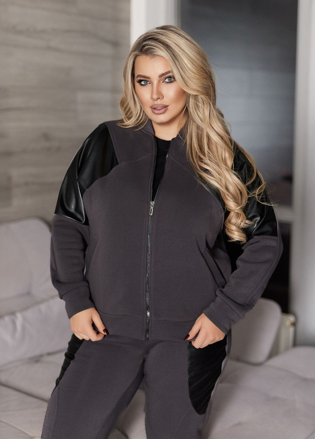 Спортивний костюм жіночий зимовий з тринитки на флісі та екошкіри (бомбер + штани) No Brand (365701194)