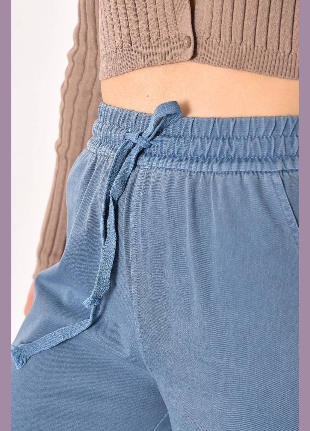 Штани жіночі напівбатальні блакитного кольору Let's Shop (285692254)