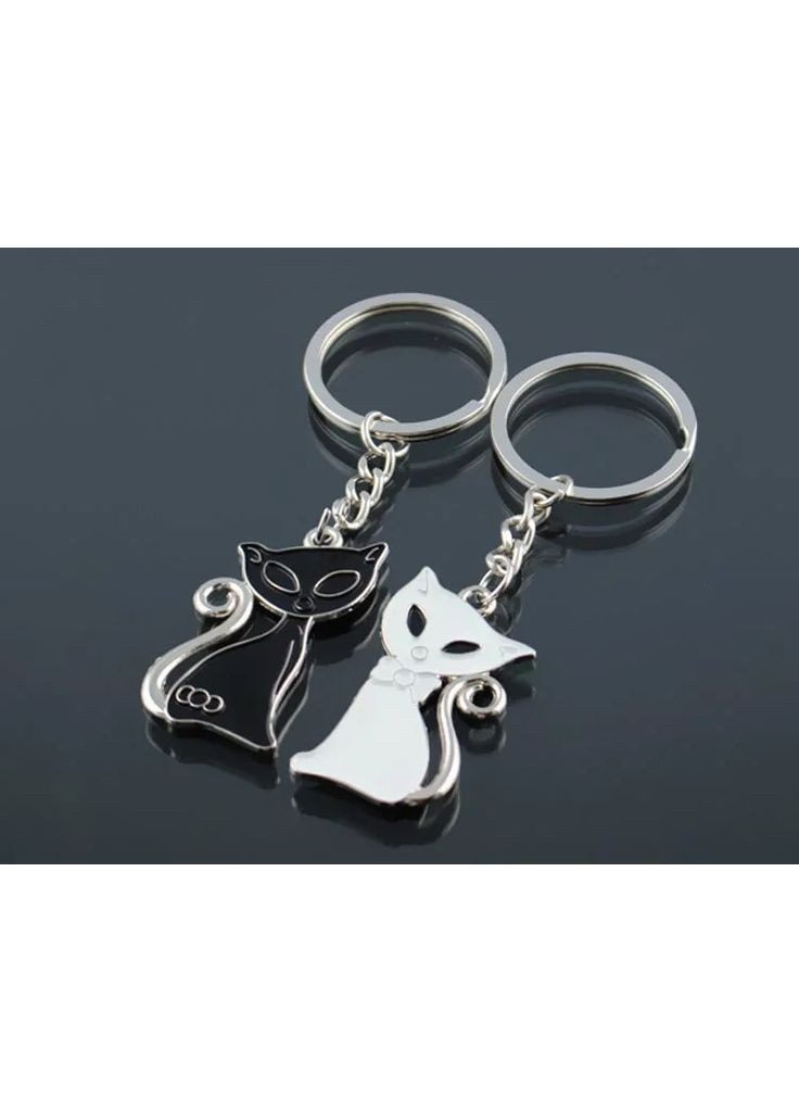 Брелки парні у вигляді чорної і білої кішки для двох закоханих No Brand (339869774)