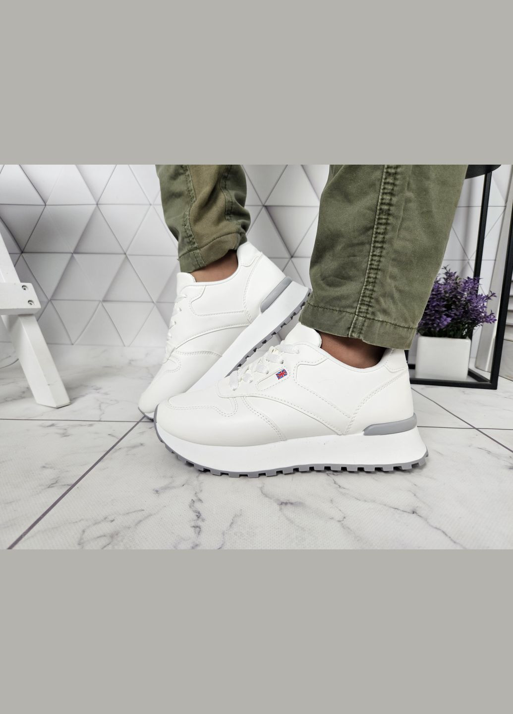 Кроссовки белые на тракторной подошве классика No Brand белые (322650759)