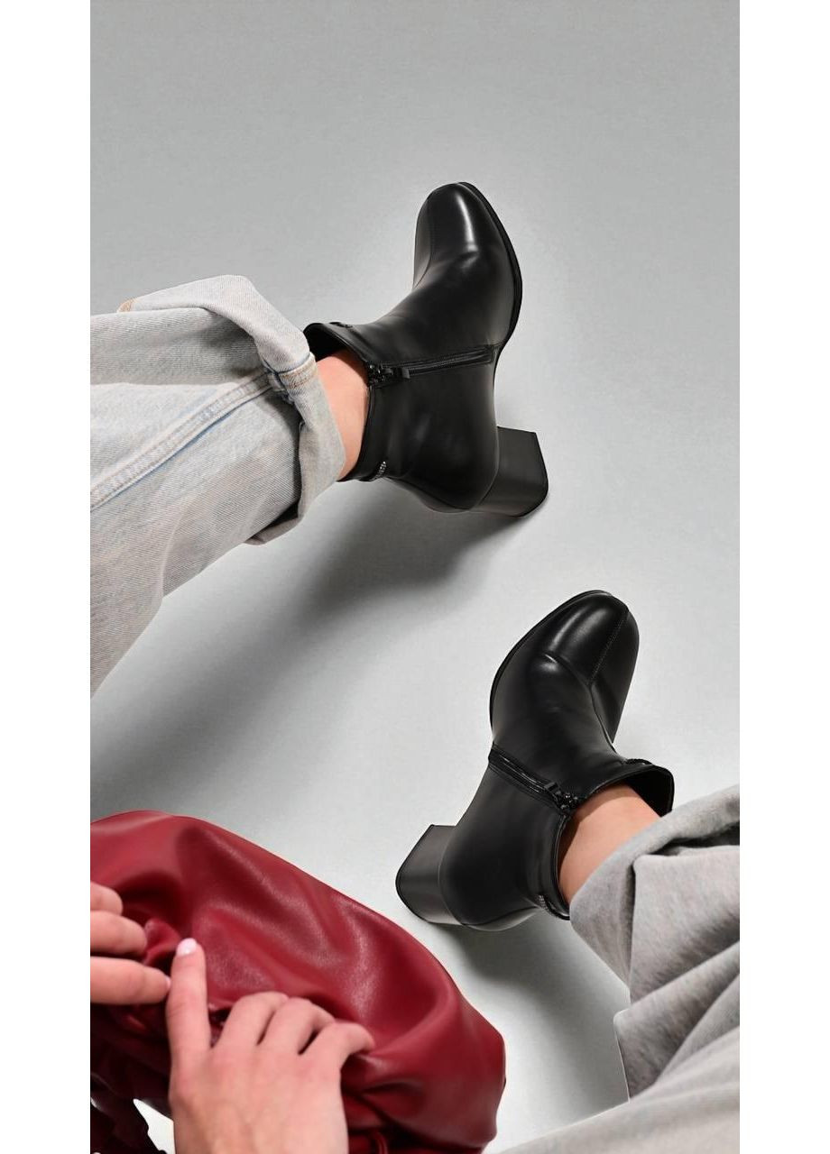 Черные демисезонная ботильоны женские черные демисезонные на каблуке No Brand Ботильони жіночі демісезонні