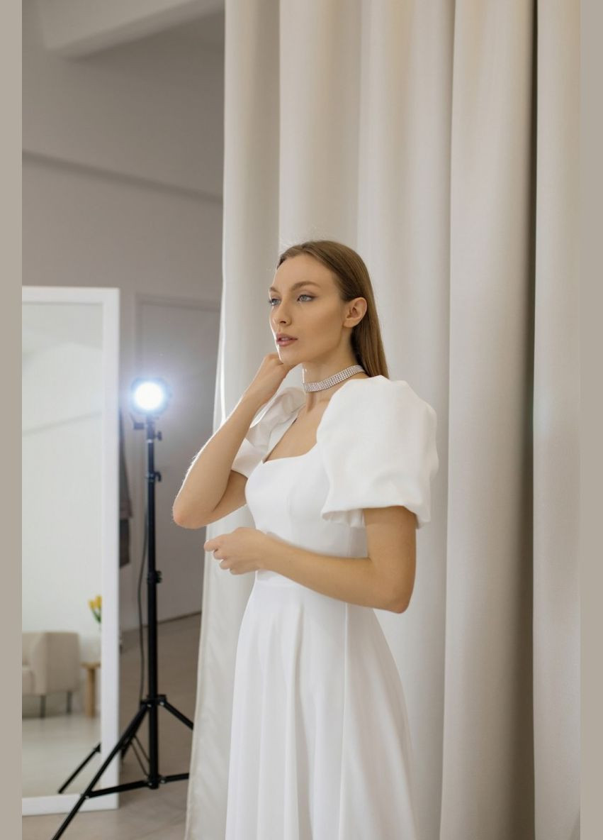 Белое вечернее платье First Woman однотонное