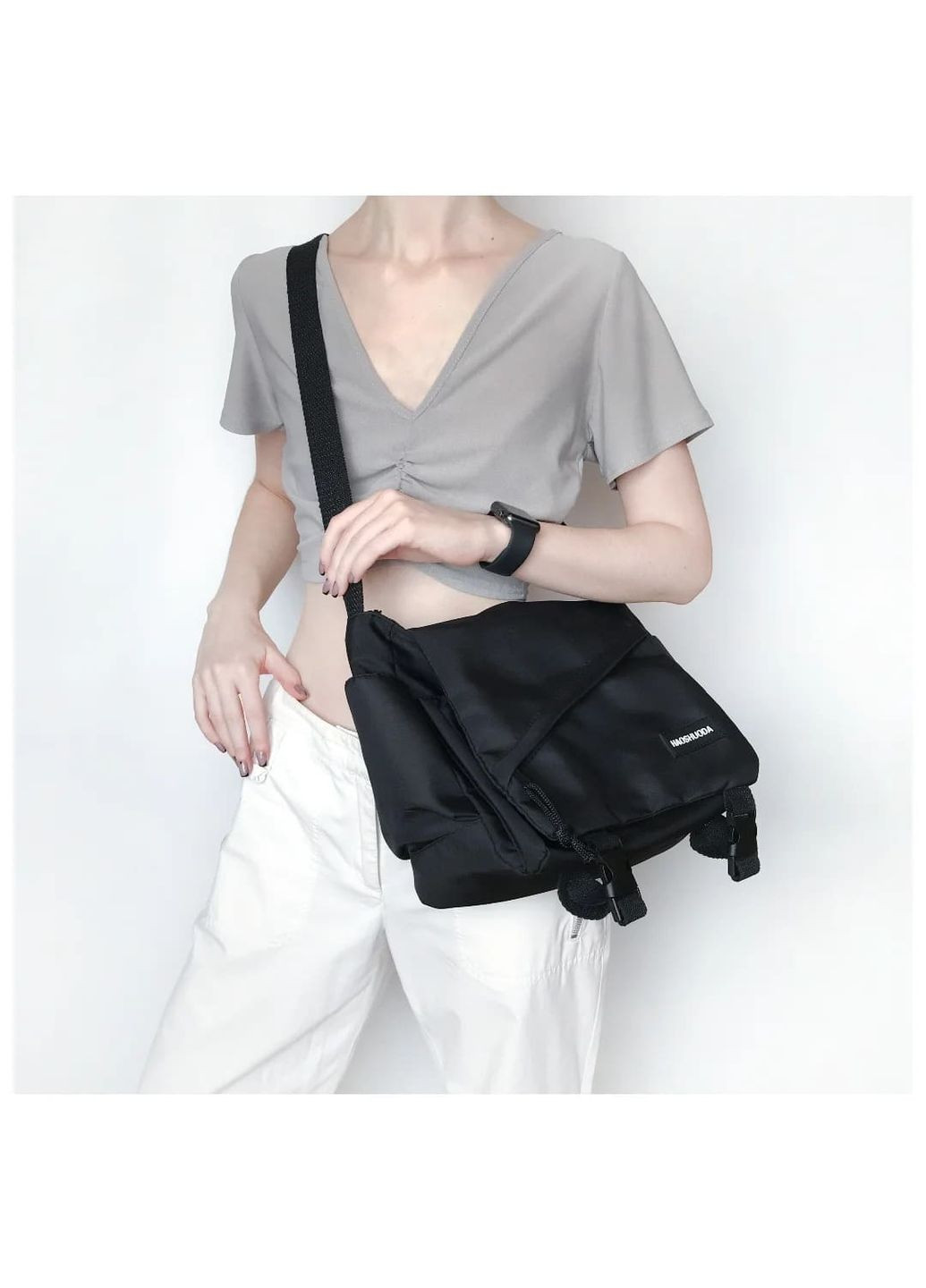 Сумка-месенджер чорна спортивна містка на 5 зручних відділень крос боді мінімалізм панк гранж класична базова в азійському стилі No Brand (315502000)