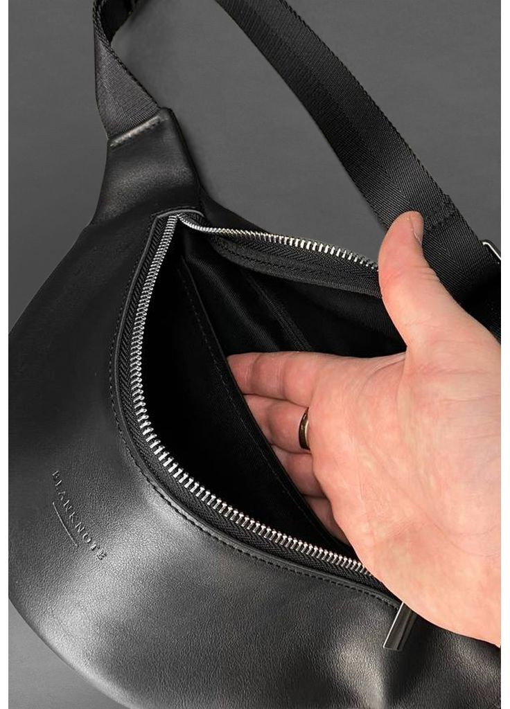 Шкіряна поясна сумка-бананка Kanny чорна BlankNote (348359334)