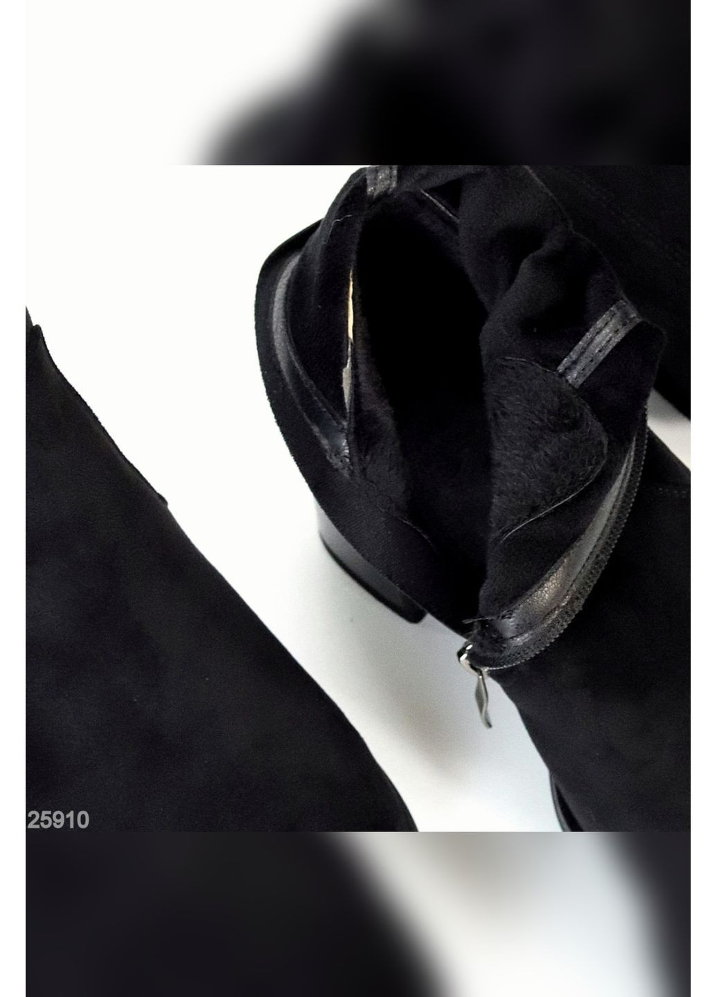 Черные осенние эффектные женские ботфорты No Brand