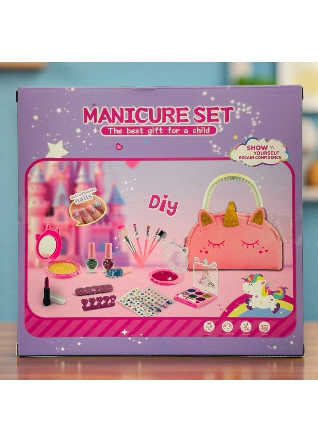 Косметика косметичка (единорог, плюш), тени, помады 2 шт., кисточки, блеск, набор для маникюра, в коробке No Brand (368545178)