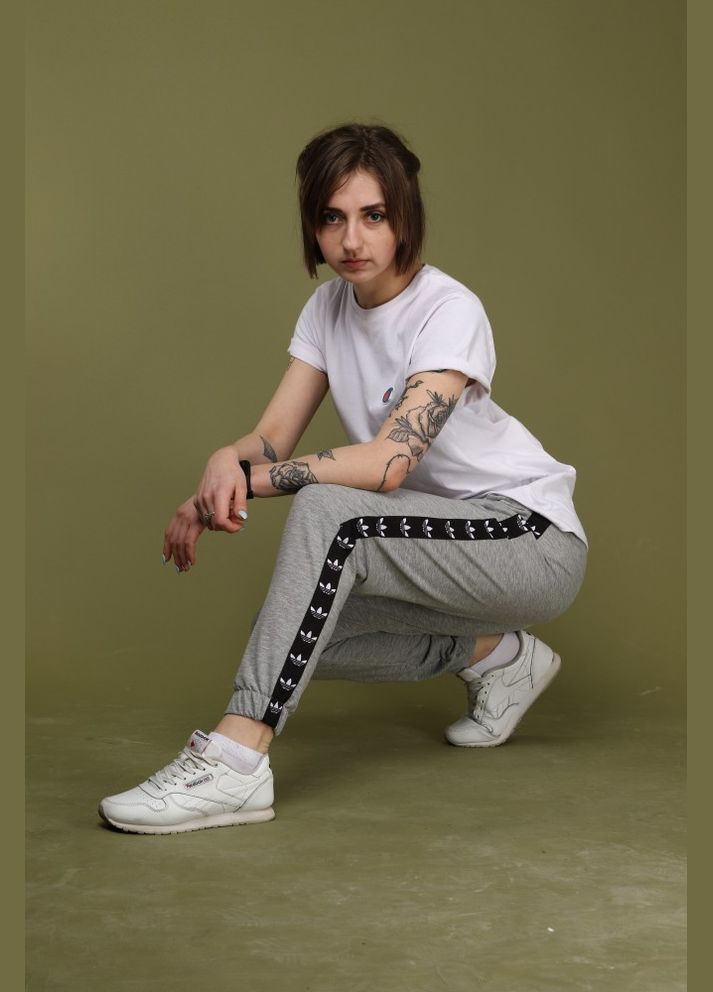 Брюки серые с черным лампасом No Brand (322652558)