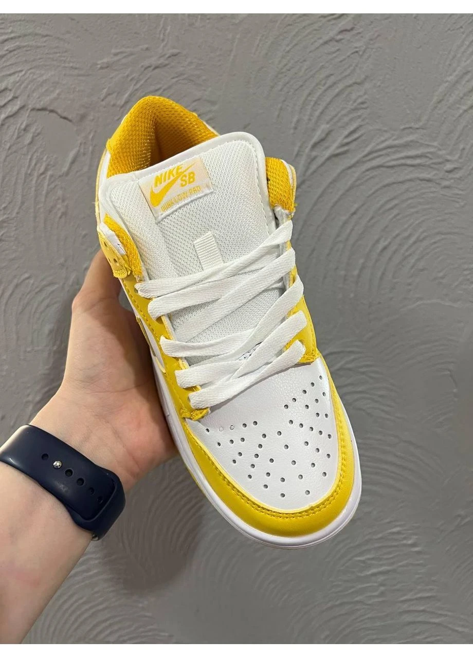 Белые демисезонные кроссовки мужские nike sb dunk low yellow white найк сб данк белые No Brand
