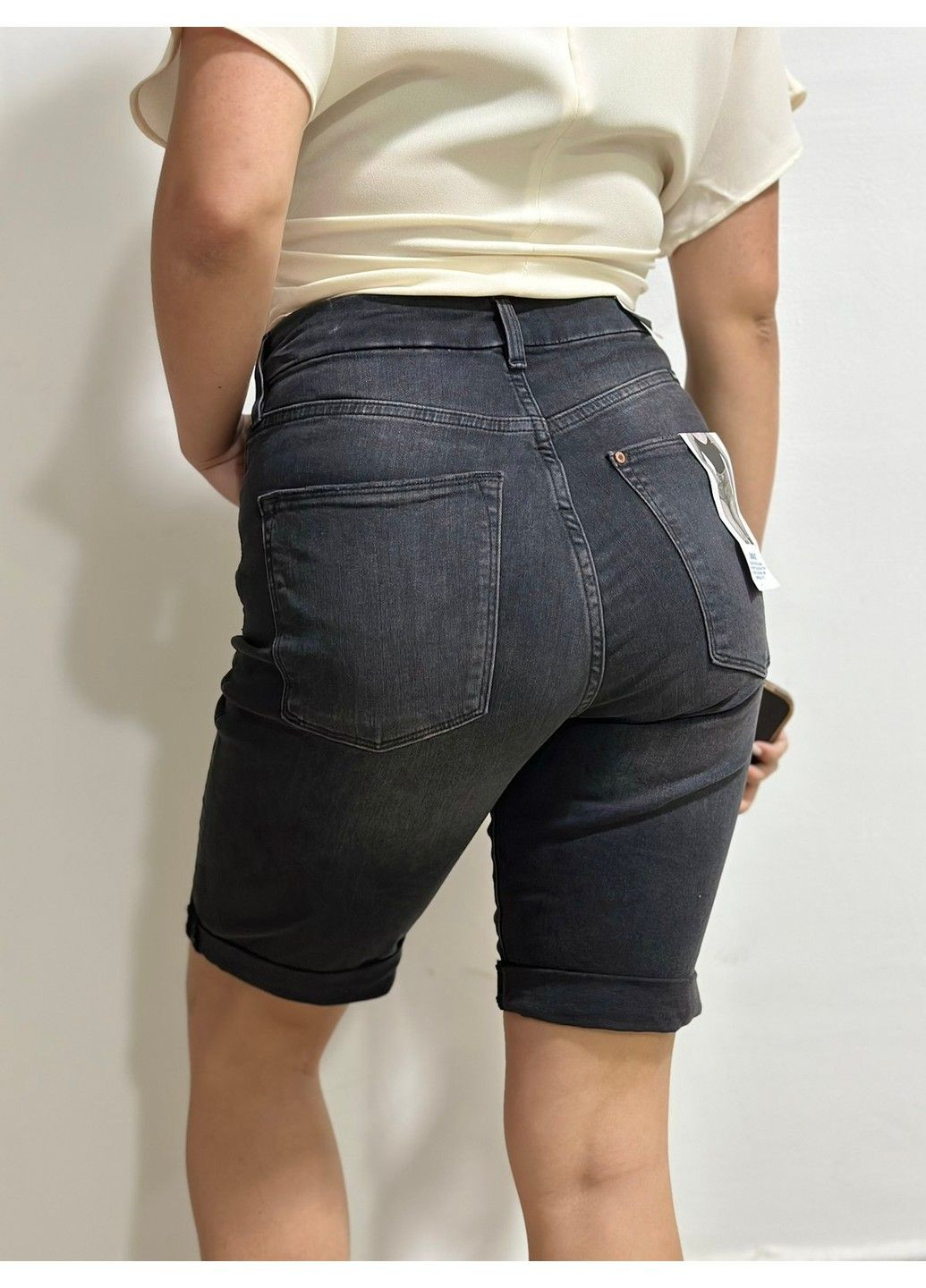 Женские джинсовые бермуды Slim Fit (56968) W40 Черные H&M (291558094)