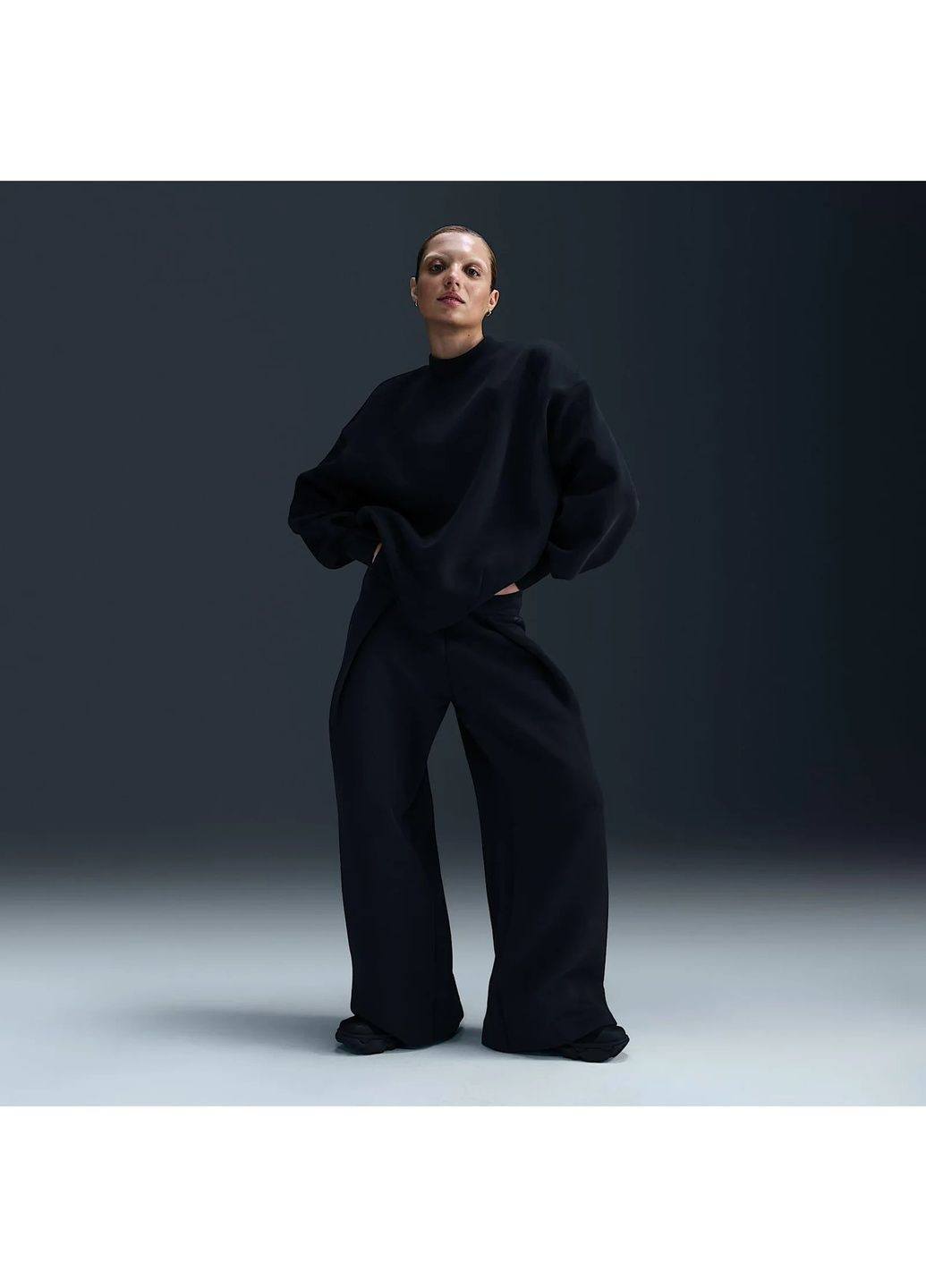 Свитшот женский W Nsw Tch Flc Os Crew Black Nike (365963389)