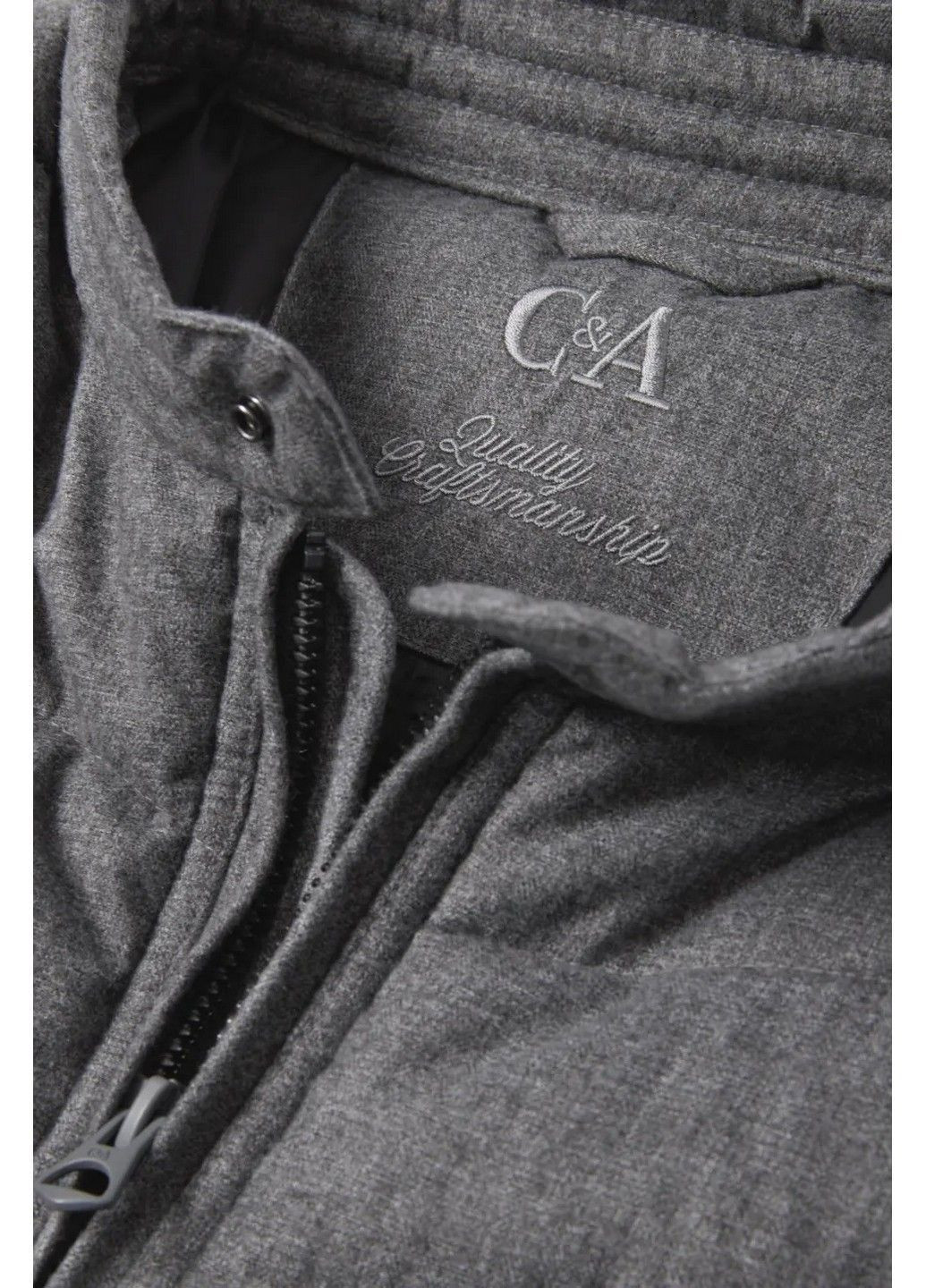 Серая демисезонная куртка C&A