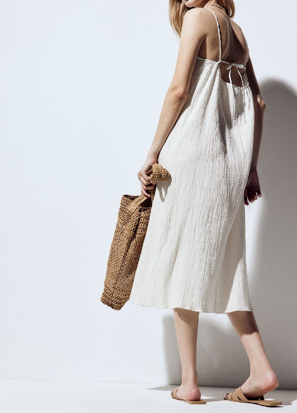 Молочное кэжуал платье H&M однотонное