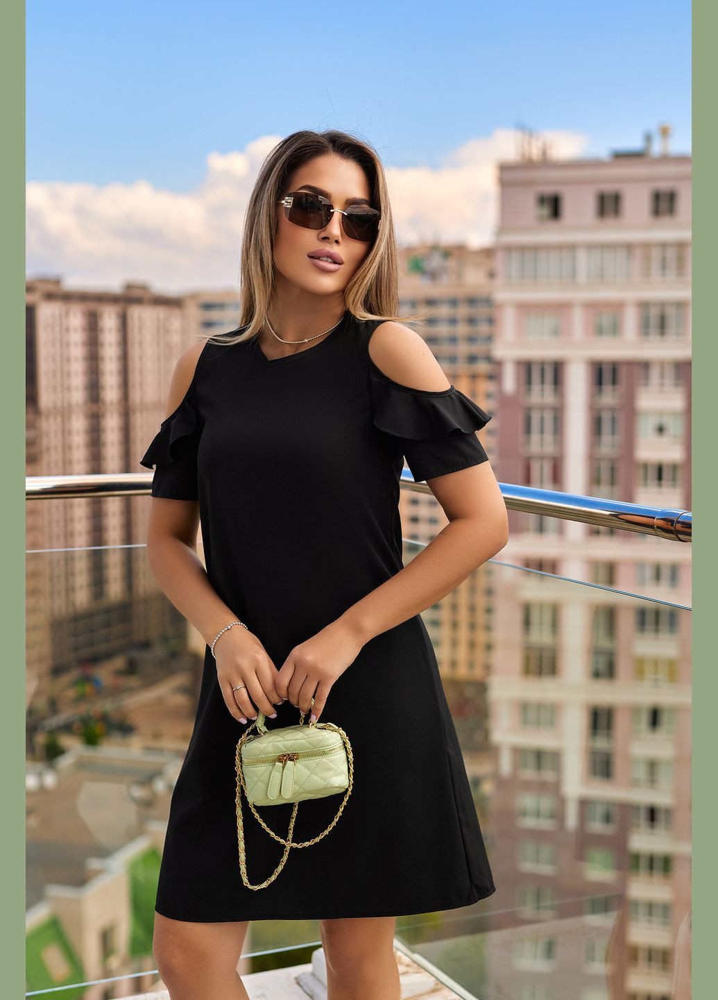 Чорна кежуал літня сукня жіноча з вирізами на рукавах Fashion Girl