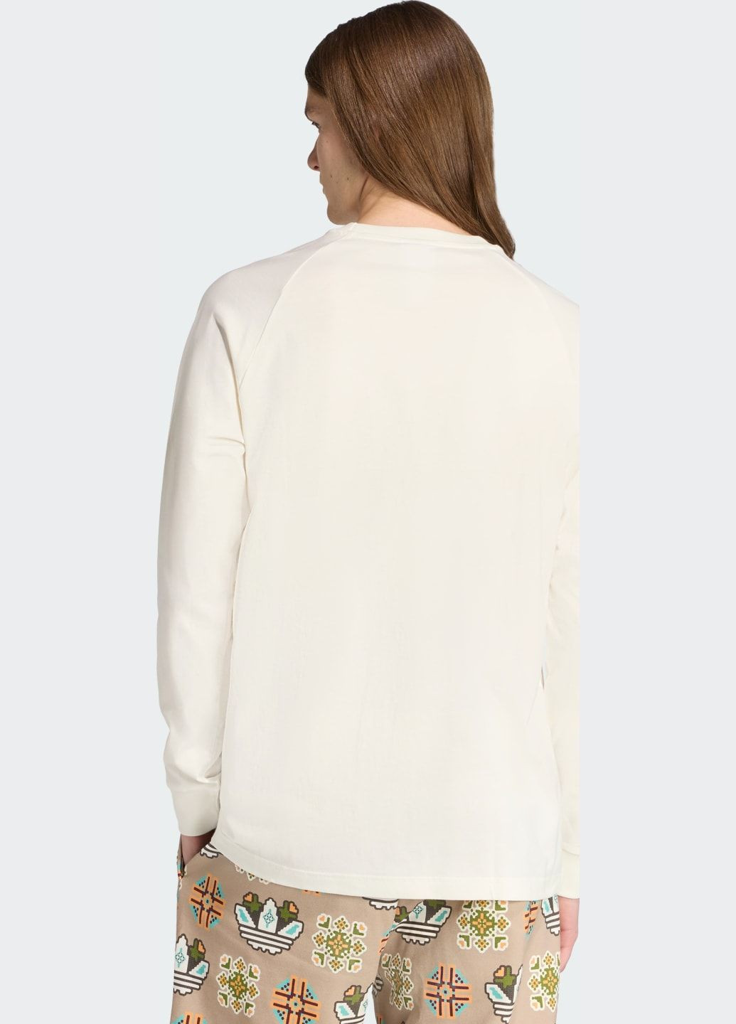 Біла лонгслів tiles loose adidas