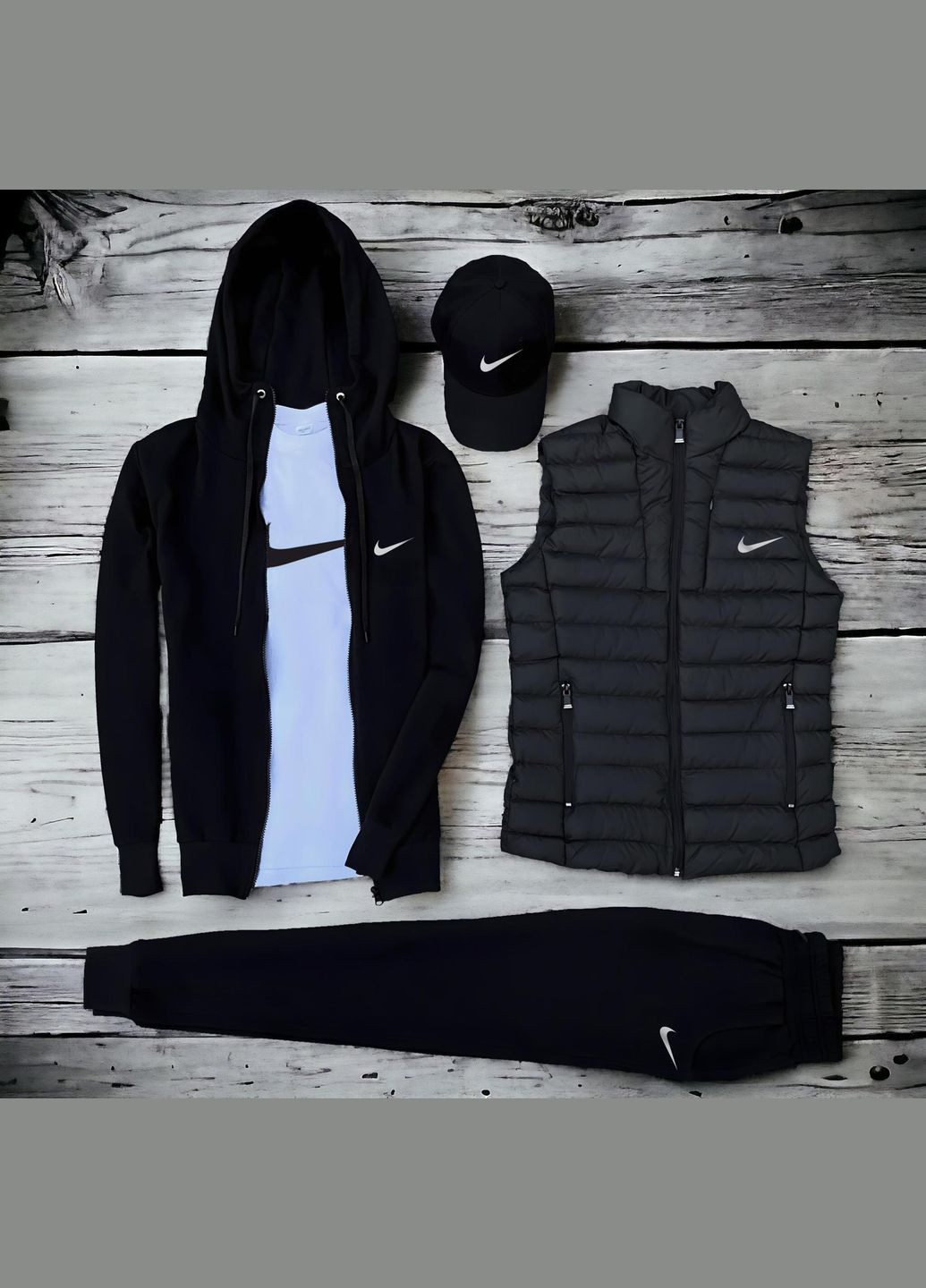 Комплект с жилеткой черного цвета (худые на молнии+штаны+футболка+кепка+жилетка) No Brand (316244323)