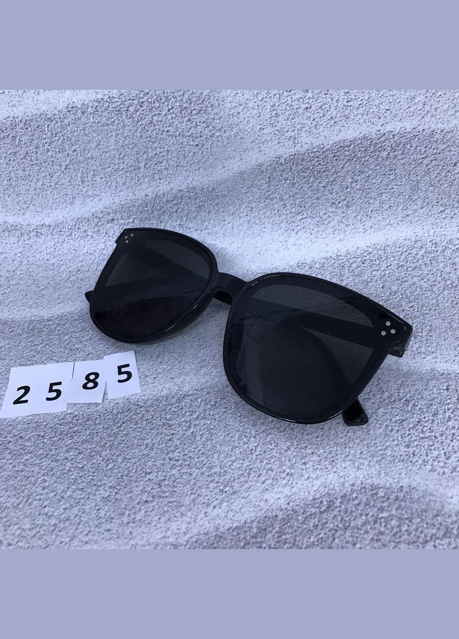 Стильні сонцезахисні окуляри чорні No Brand (302370752)
