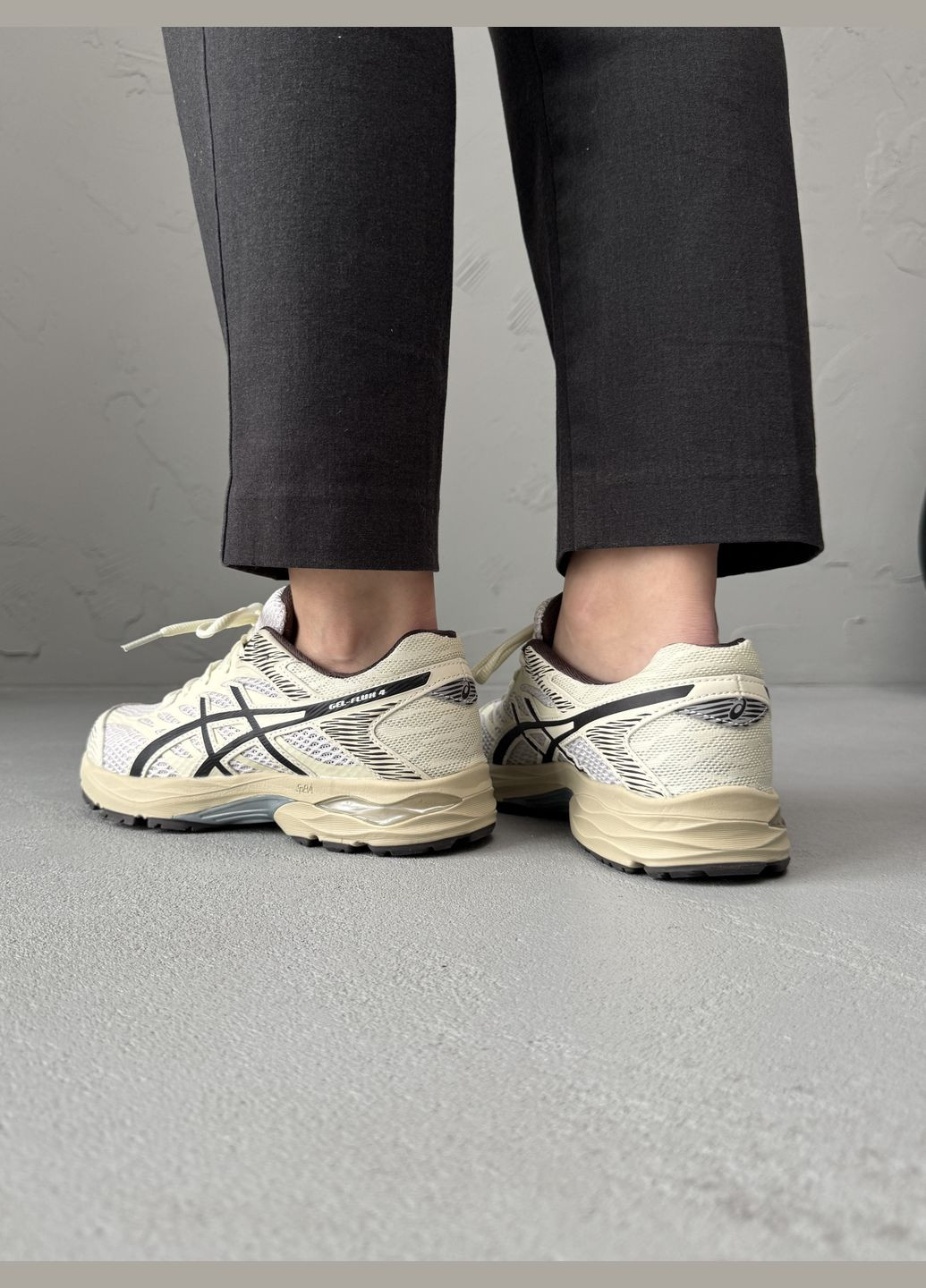 Кроссовки женские и мужские Asics Gel-Flux 4 beige | Асикс Гель-Флукс 4 бежевые No Brand бежевые демисезоны (316663558)