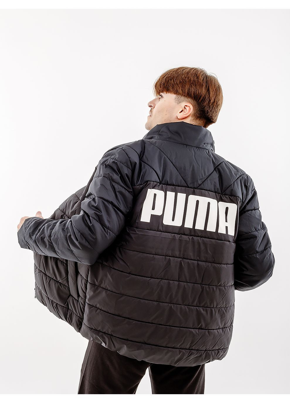 Чорна демісезонна чоловіча куртка ess+ padded jacket чорний Puma