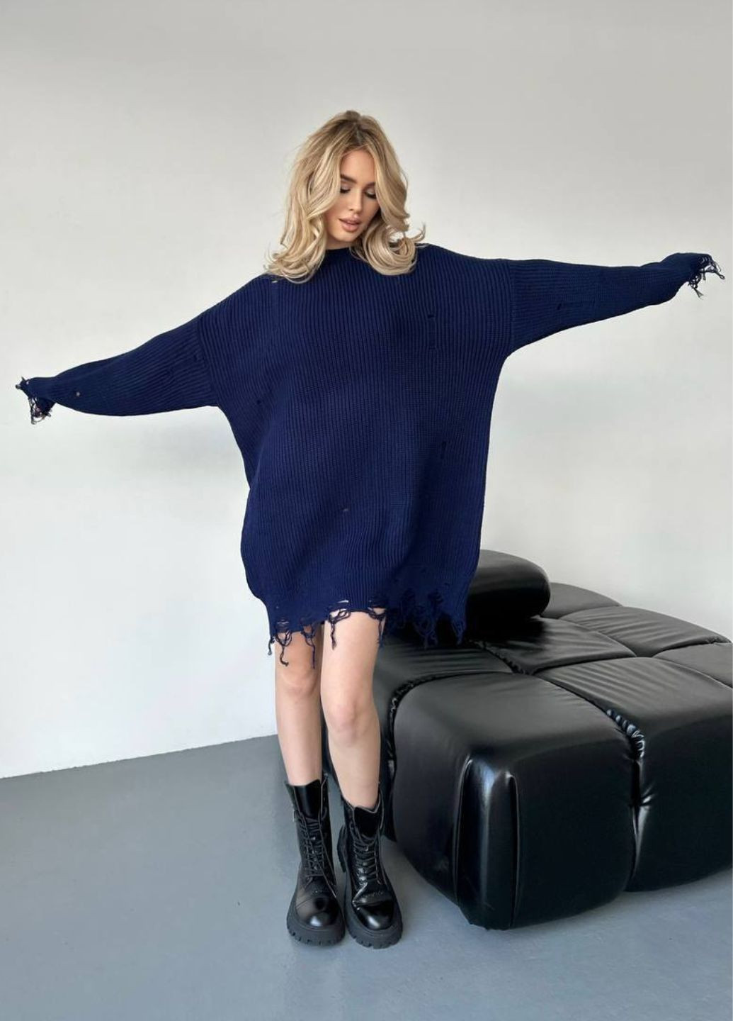 В'язана туніка оверсайз з рваними елементами Україна (303402828)