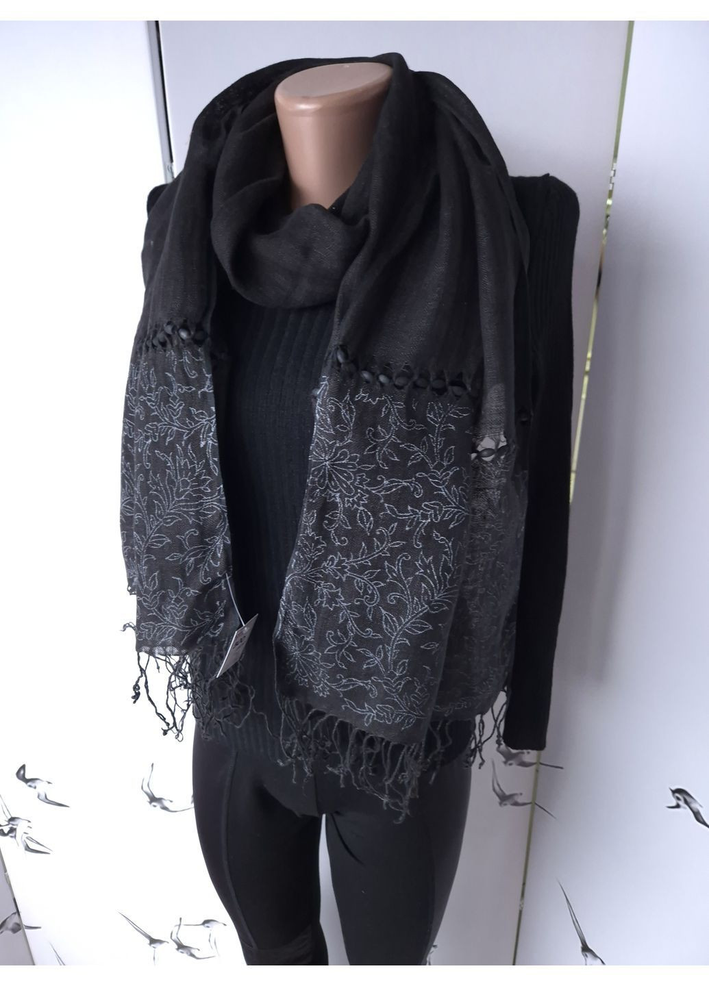 Шарф-палантин женский в растительный белый узор весна-осень 170х49 см No Brand (368820992)