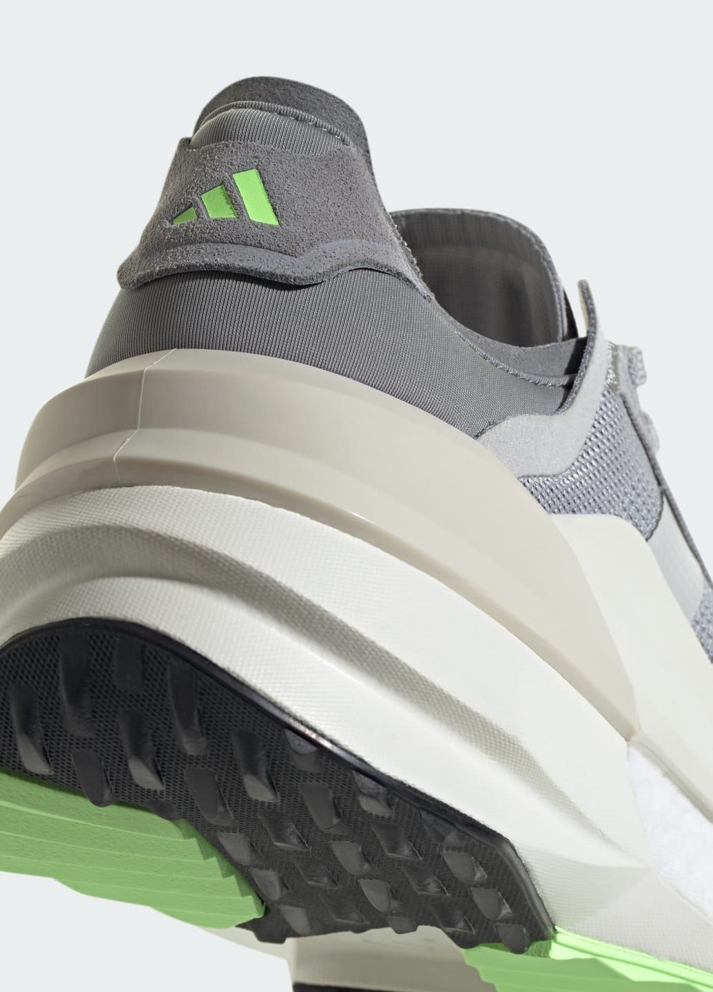 Сірі всесезонні кросівки avryn_x adidas