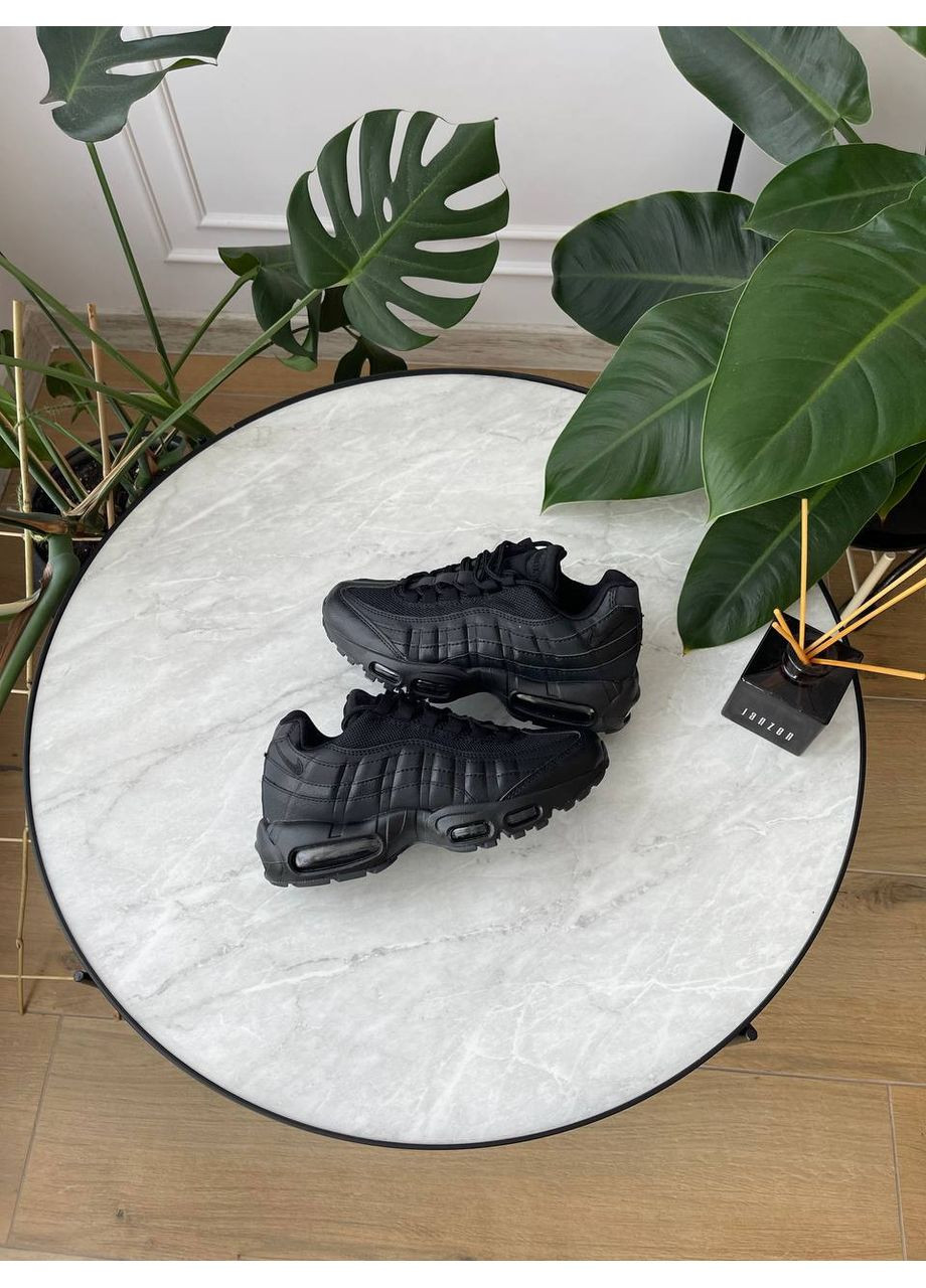 Черные демисезонные кроссовки мужские и женские nike air max 95 black | найк аир макс 95 черные No Brand