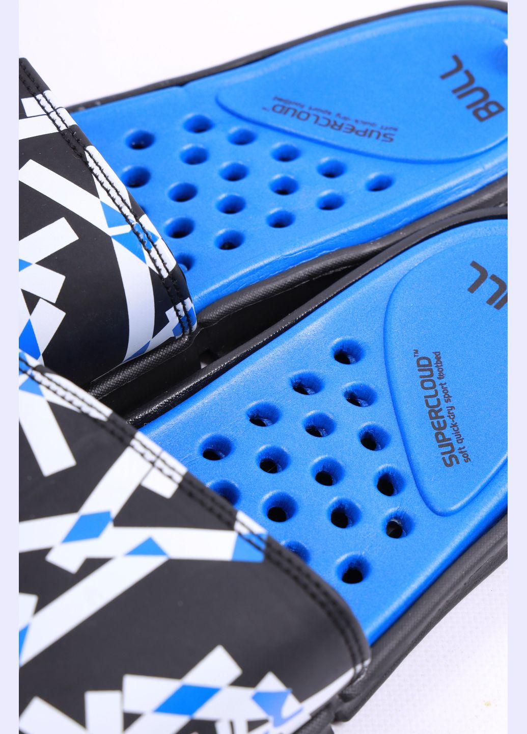 Черно-белые пляжные шлепки мужские черно-белого цвета с геометрическим узором Let's Shop