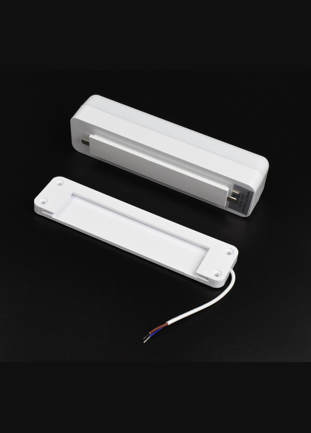 Современный длинный потолочный светильник LED для комнаты кухни ванной 26015 Белый 20х5х5 см. Sunnysky (364768823)