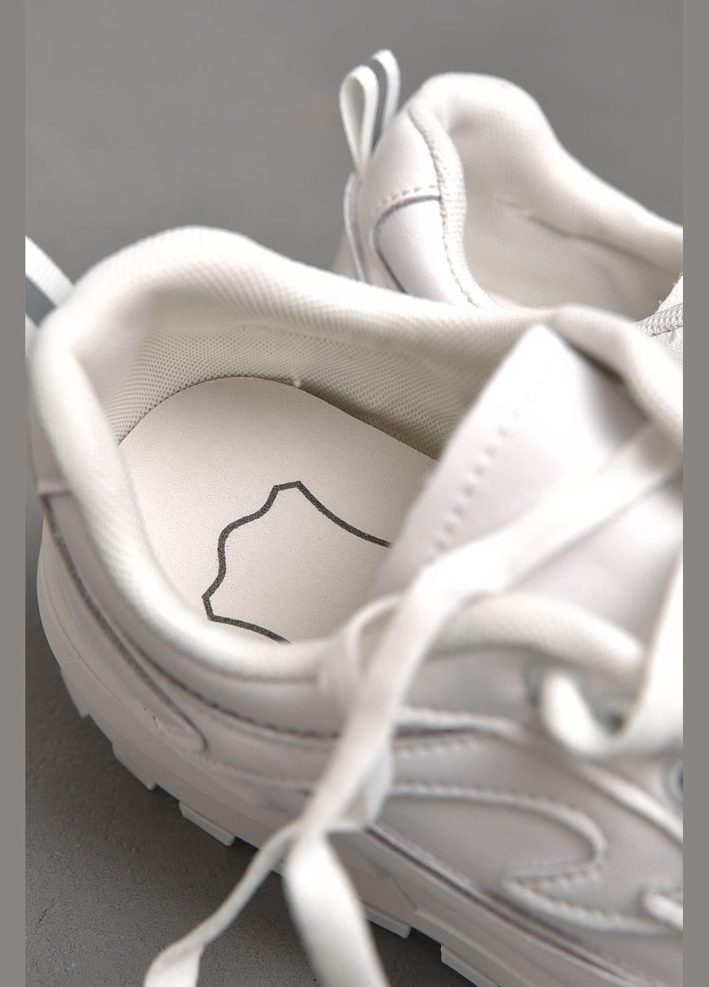 Білі осінні кросівки жіночі натуральна шкіра білого кольору на шнурівці Let's Shop