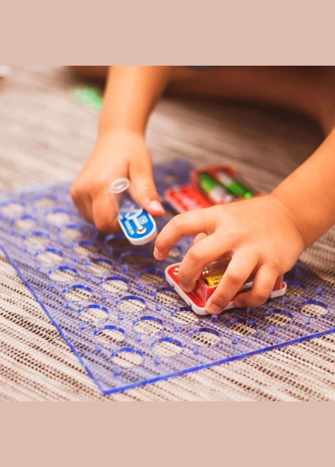 Електронний конструктор "320 СХЕМ" D70707 звук та світло DOKA (307908694)