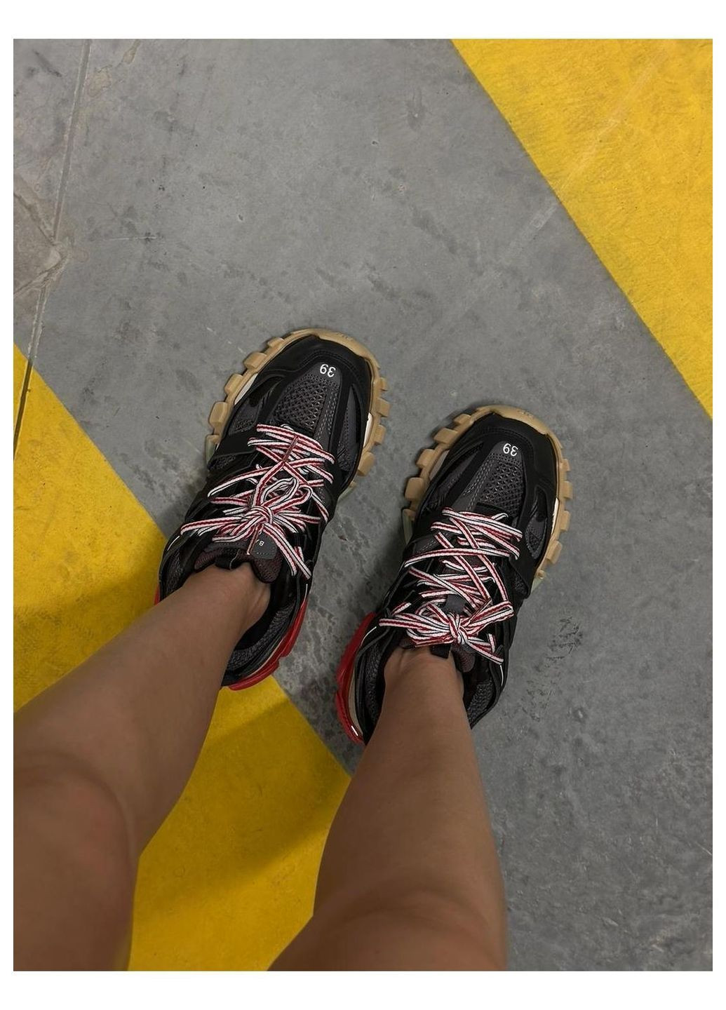 Цветные всесезонные кроссовки balenciaga No Brand Track 3.0 Black/Red