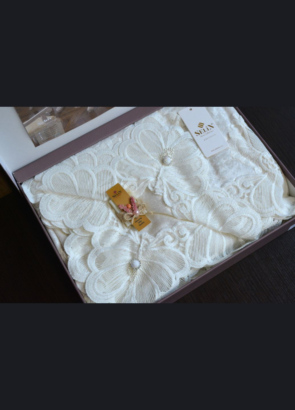 Велюрова скатертина Nehir 160х350 Selin (338425218)