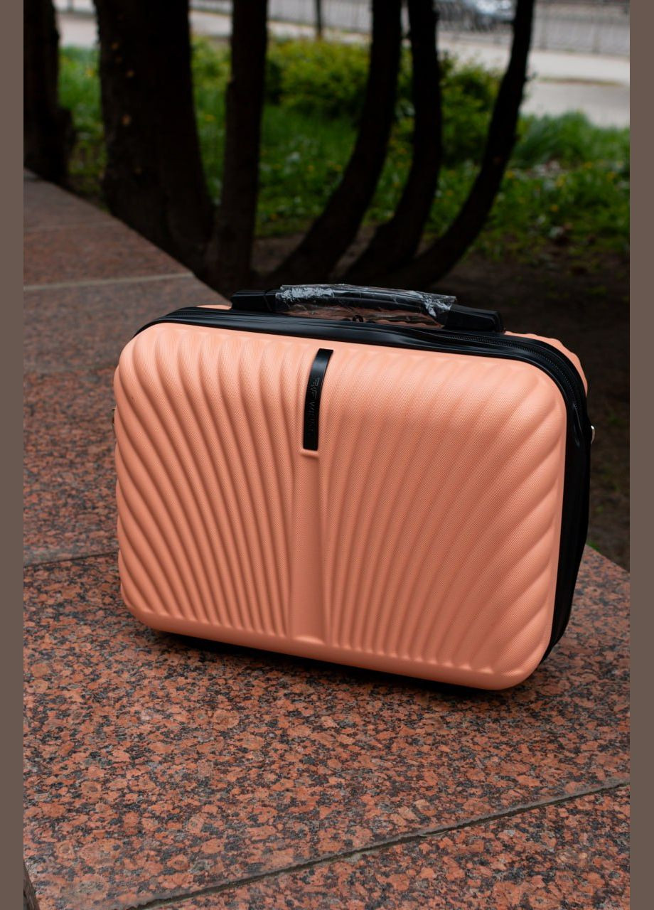 Кейс на чемодан пластиковый, цвет персиковый Wings 120 (346818673)